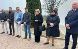 17c0db82-fb39-445d-b45e-c2f9e5a2242d